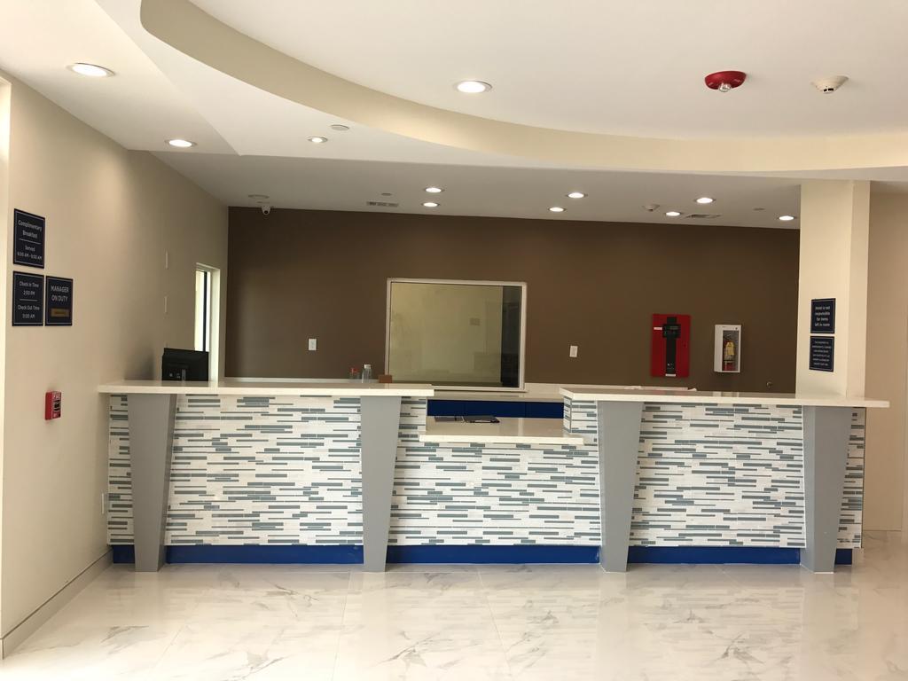 Americas Best Value Inn & Suites Spring / N. Houston Esterno foto