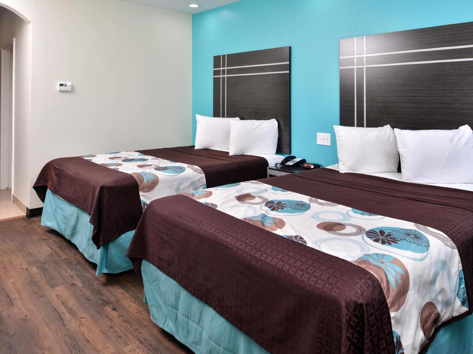 Americas Best Value Inn & Suites Spring / N. Houston Esterno foto
