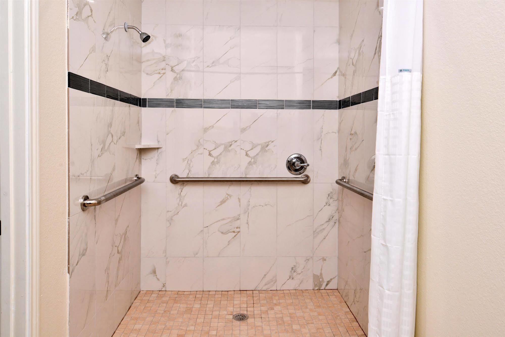 Americas Best Value Inn & Suites Spring / N. Houston Esterno foto