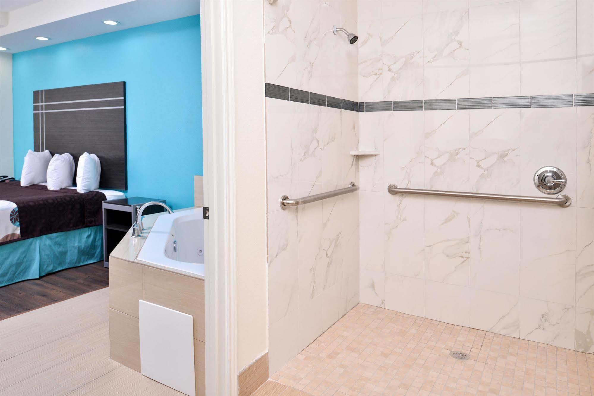 Americas Best Value Inn & Suites Spring / N. Houston Esterno foto