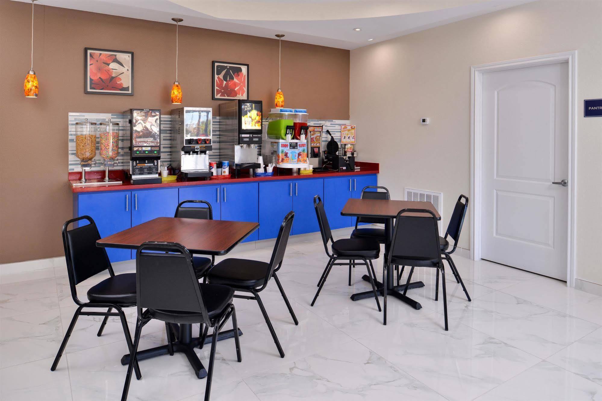 Americas Best Value Inn & Suites Spring / N. Houston Esterno foto